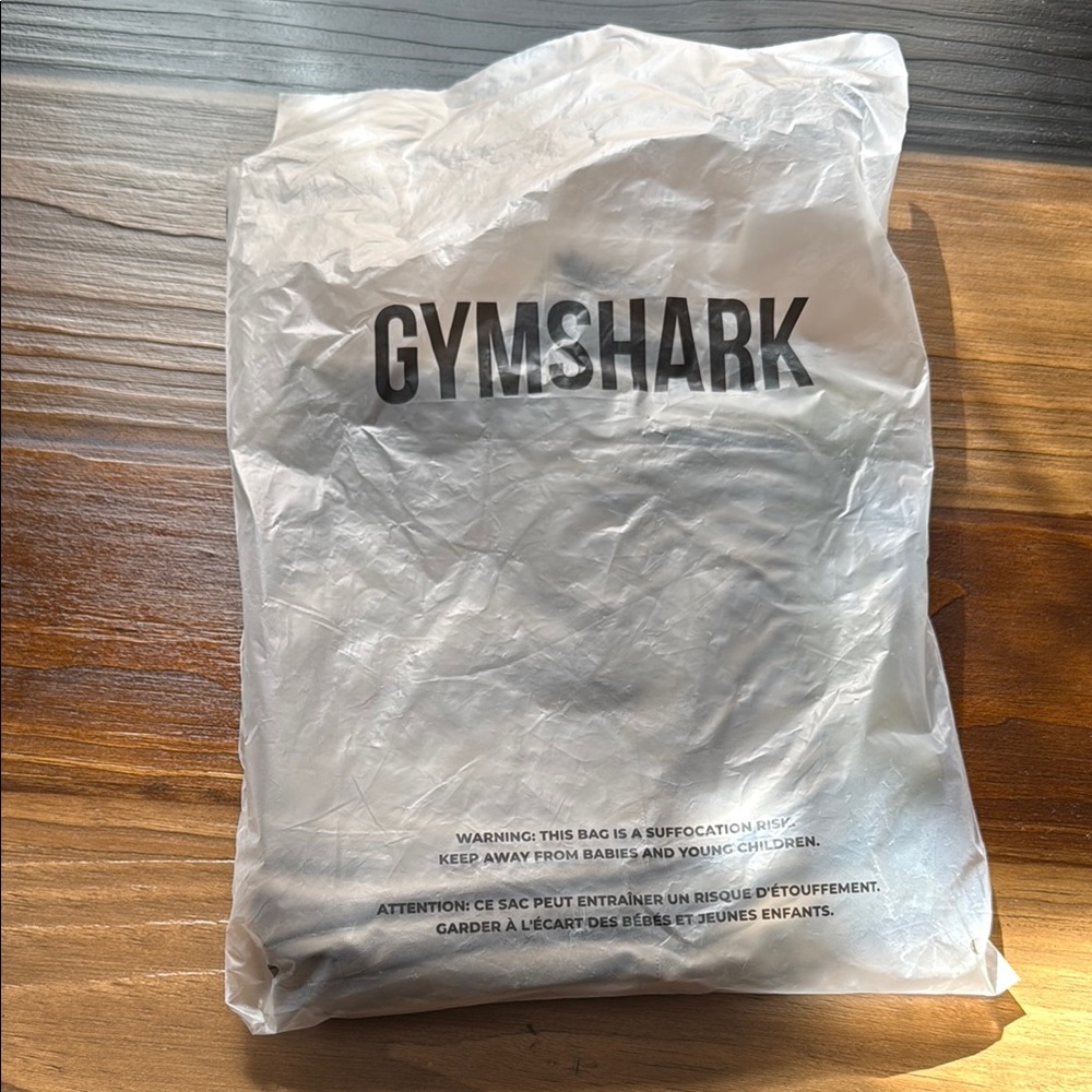 Gymshark Land to water 6” shorts